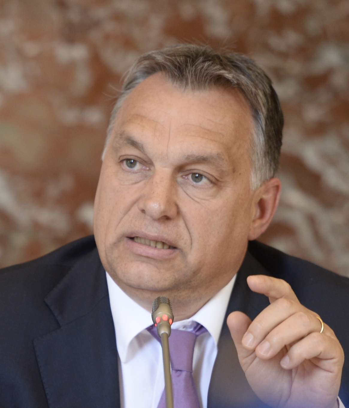 Viktor Orbán Größe
