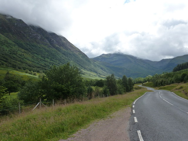 File:Glen Nevis, the road through the glen - geograph.org.uk - 3397883.jpg