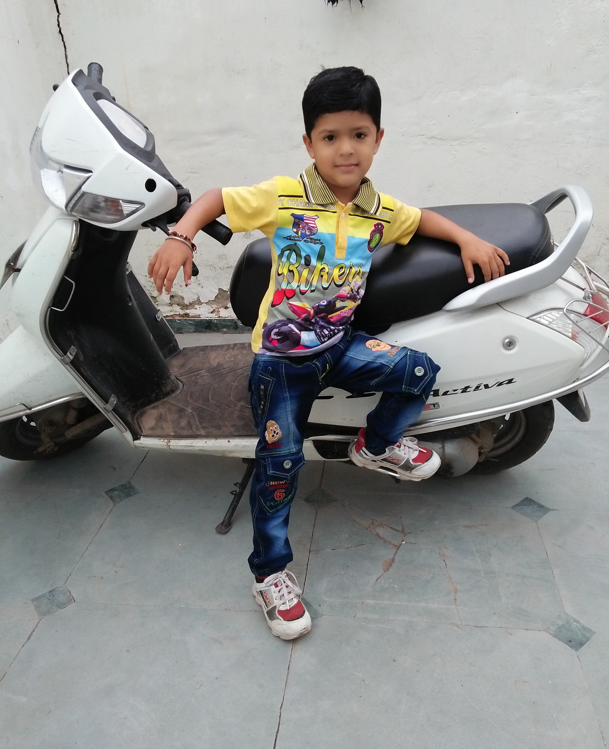 Poses with Activa