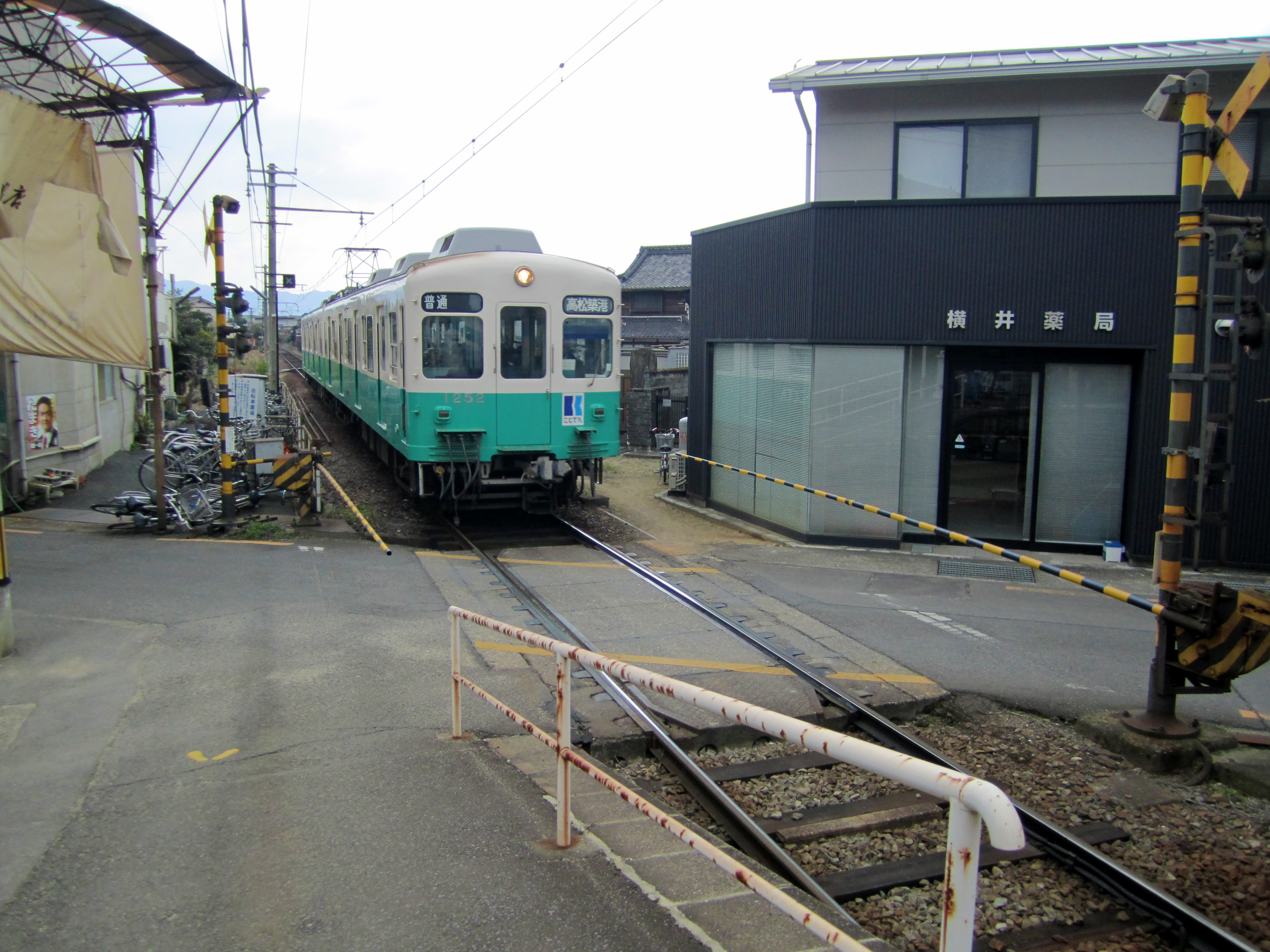 高松琴平電気鉄道長尾線 - Wikipedia