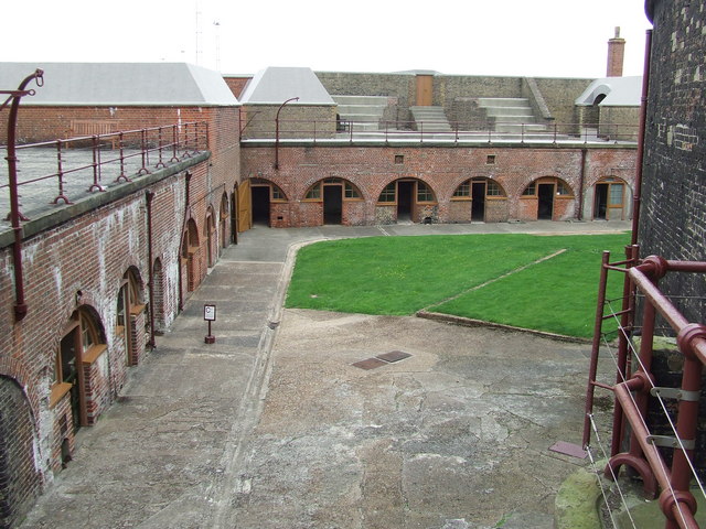 File:Landguard Fort - geograph.org.uk - 942560.jpg