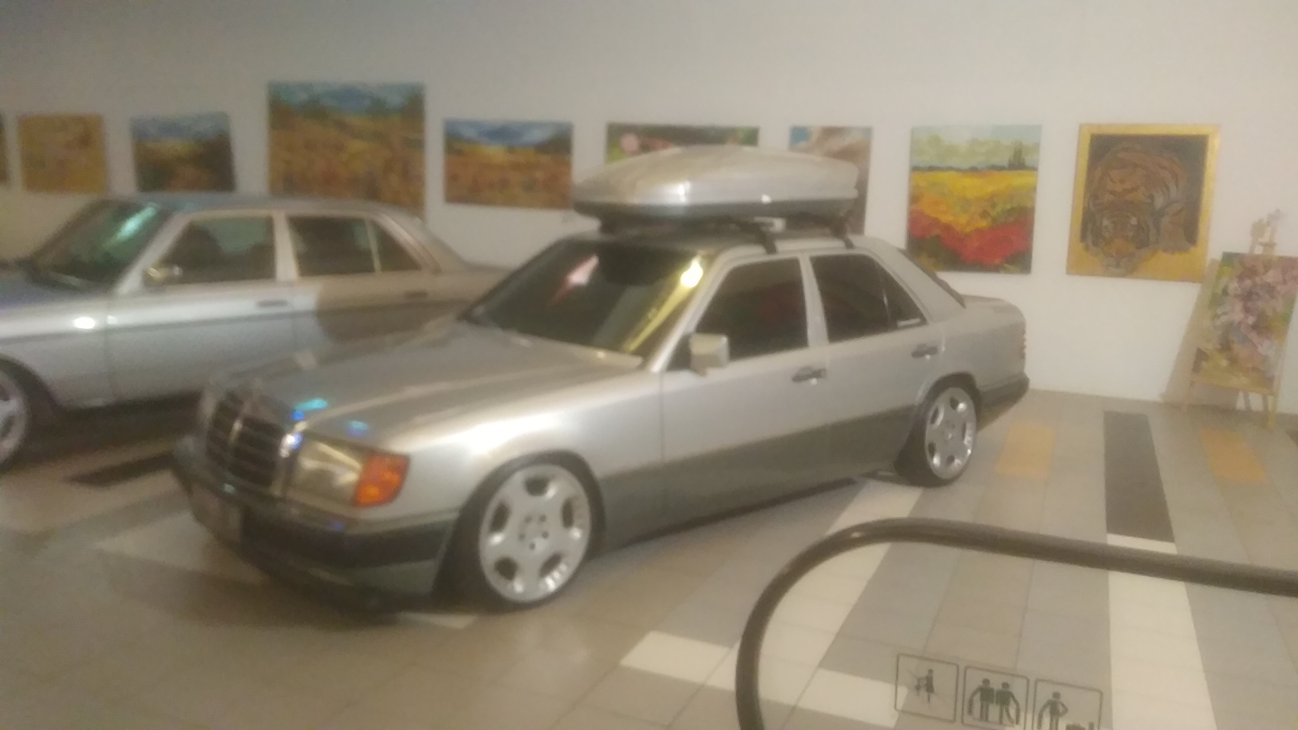 Mercedes-Benz W124 - Wikipedia