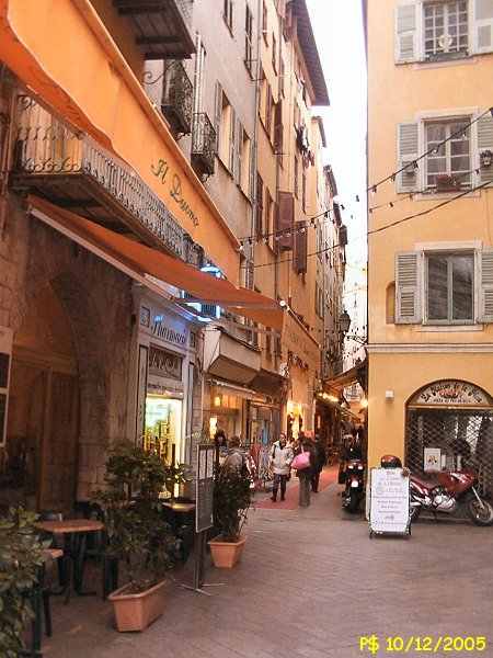 Fichier:Plaque de rue de la rue des Ponchettes, dans le Vieux-Nice.jpg —  Wikipédia