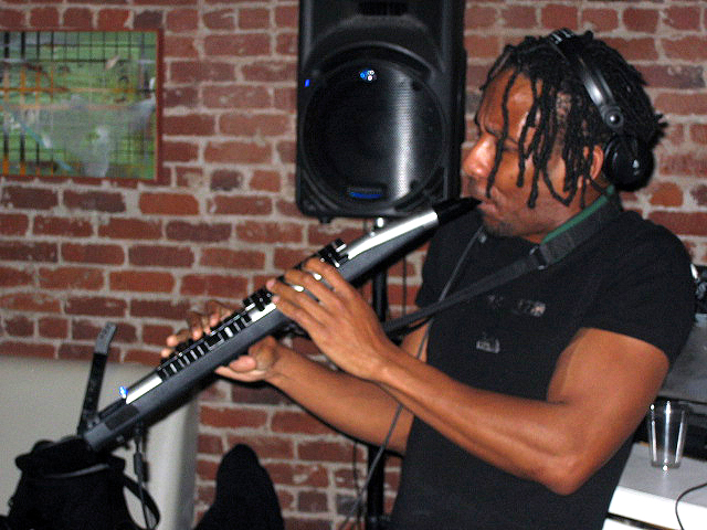 File:Onyx The Digital Pied Piper.jpg