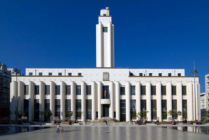 Hotel de ville de Villeurbanne dans le quartier des Gratte Ciel. Photo de Vincent Ruf