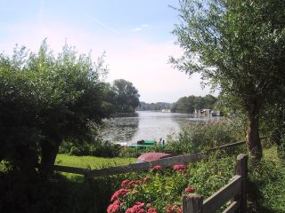 How to get to Nigtevecht with public transit - About the place