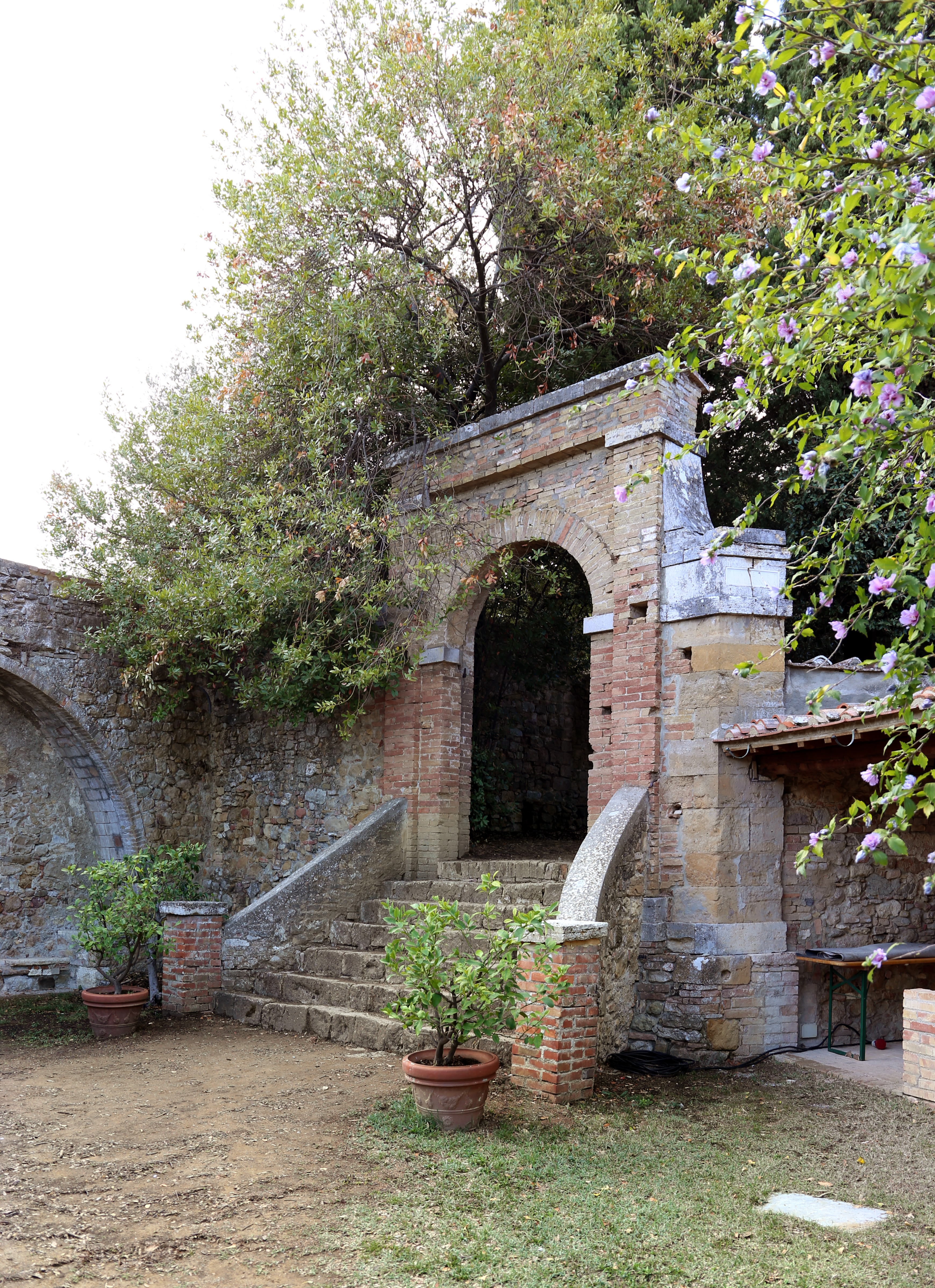 San quirico d'orcia, giardino delle rose, 01.jpg