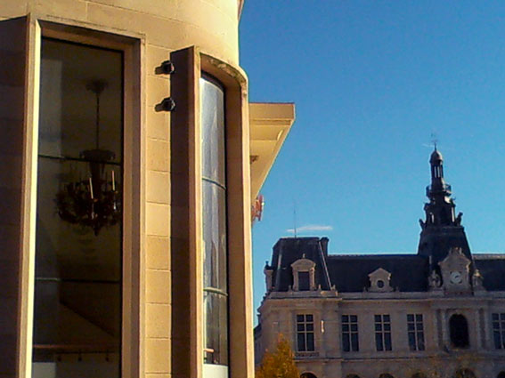 File:Théatre-et-mairie-Poitiers-2013.jpg