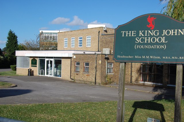 File:The King John School, Thundersley - geograph.org.uk - 905481.jpg