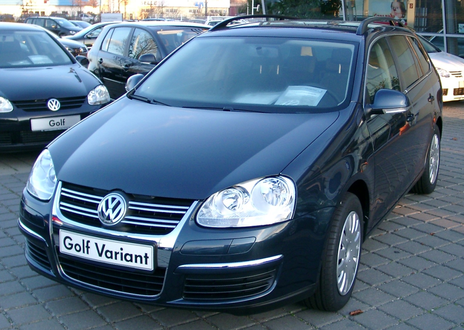 File:VW Golf V Variant4 front 20071215.jpg - Wikimedia Commons
