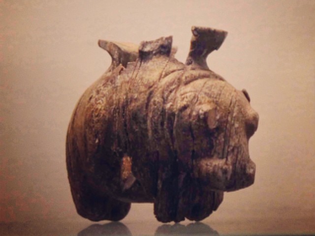 File:Vase in the shape of a hippopotamus. Early Predynastic, Badarian. Fifth millennium BC. From Mostagedda.jpg