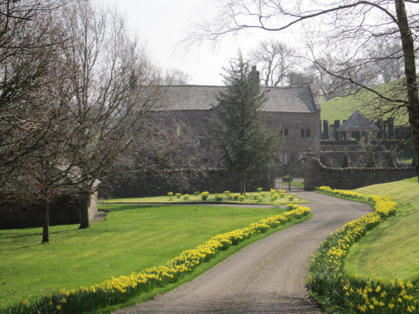 File:Warnell Hall Geograph-2891191-by-Les-Hull.jpg