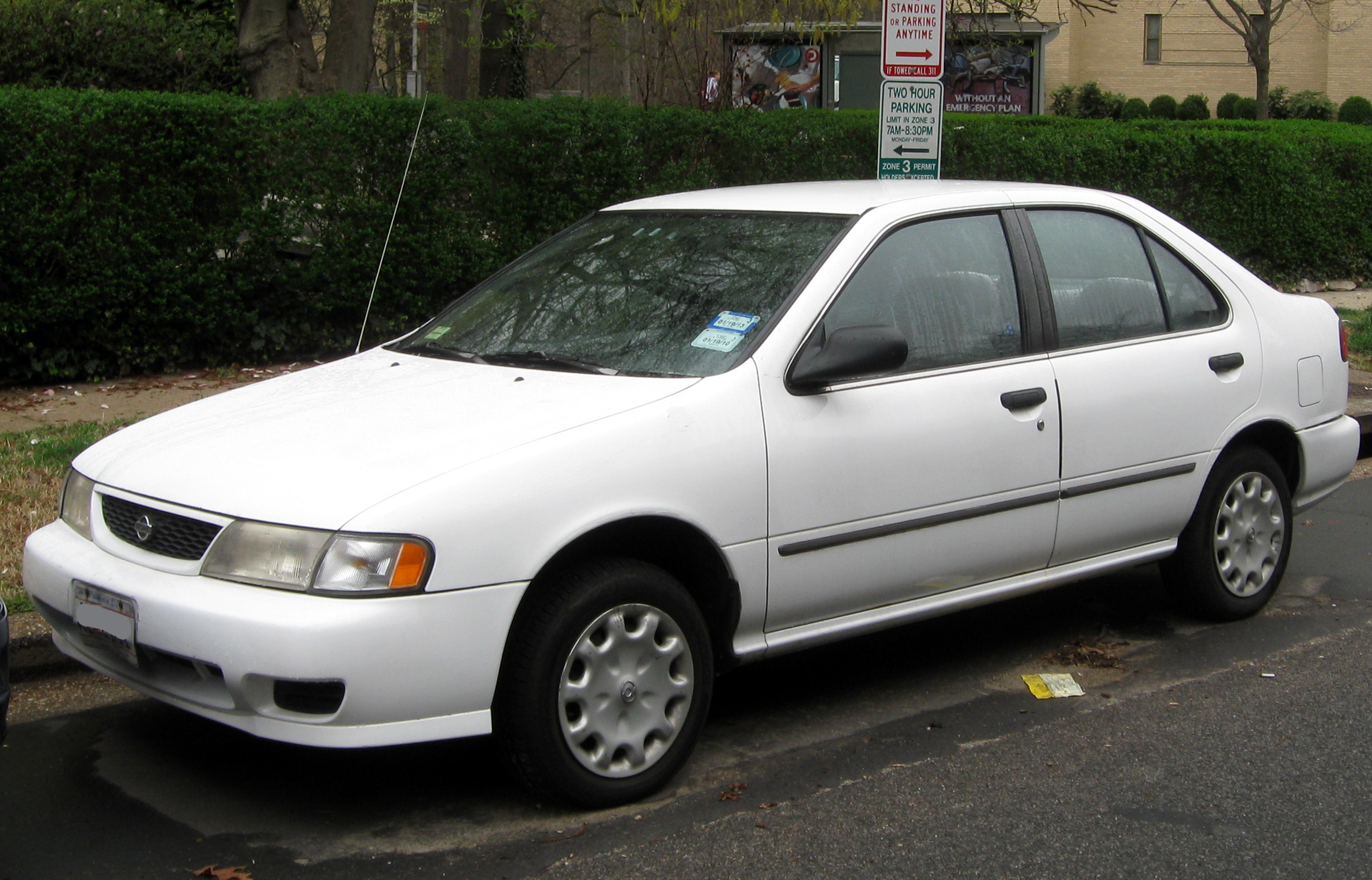 File:1998 Nissan Sentra GXE - - Wikimedia Commons