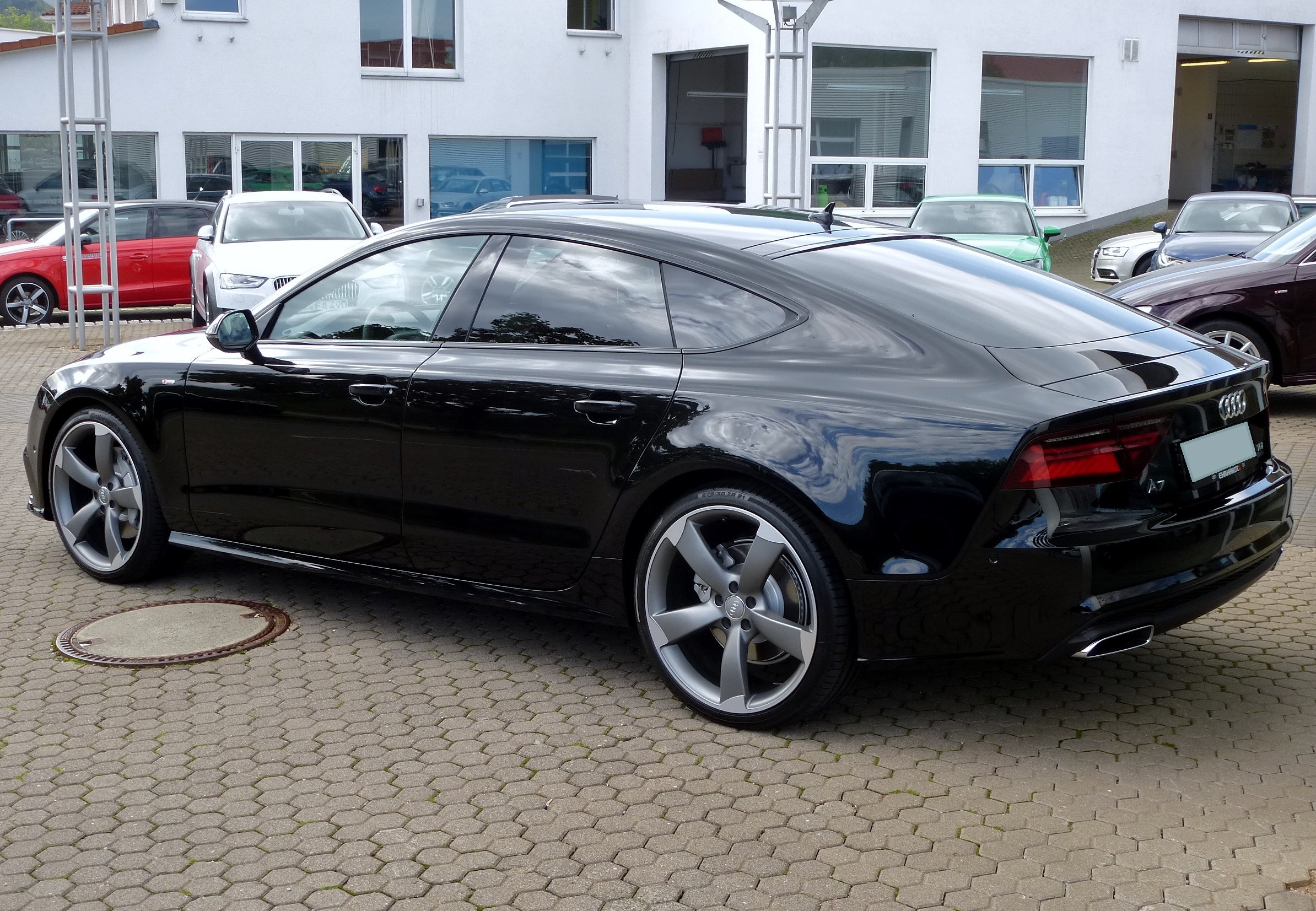 Авито купить ауди 7. Audi a7 2017 черная. Audi a7 r21. Audi a7 quattro s line. Audi a7 2012.