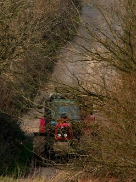 File:Beware tractors waiting to pounce - geograph.org.uk - 105131 (cropped).jpg