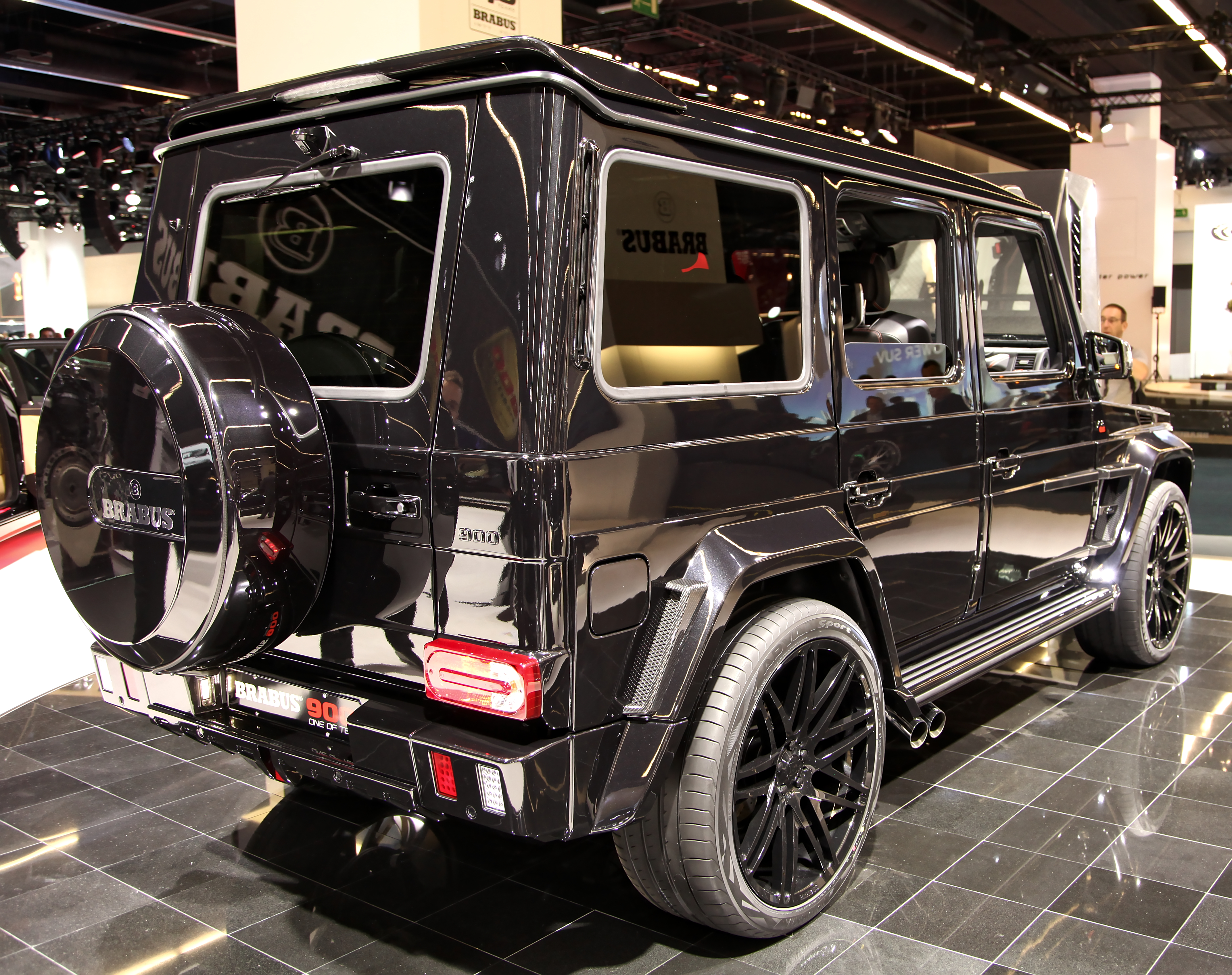 Гелендваген брабус. Mercedes Brabus g900. Mercedes Benz g class Brabus 900. Мерседес Гелендваген Брабус g 900. Брабус g900 Rocket.