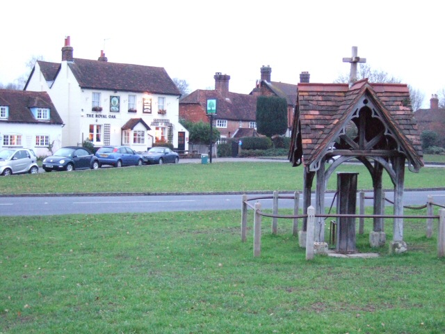 File:Brockham Green and the Royal Oak - geograph.org.uk - 106276.jpg