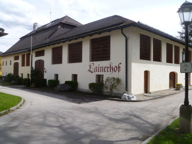 File:Gneiser Straße 14 (Lainerhof).jpg