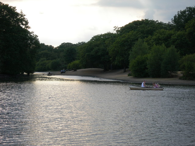 File:Hollow Pond, Epping Forest - geograph.org.uk - 208540.jpg