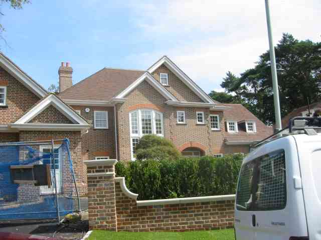 File:House in Oakfield Road Hatching Green - geograph.org.uk - 42207.jpg