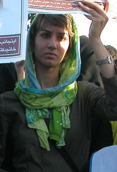 File:Iranians campaigning (Cropped).jpg