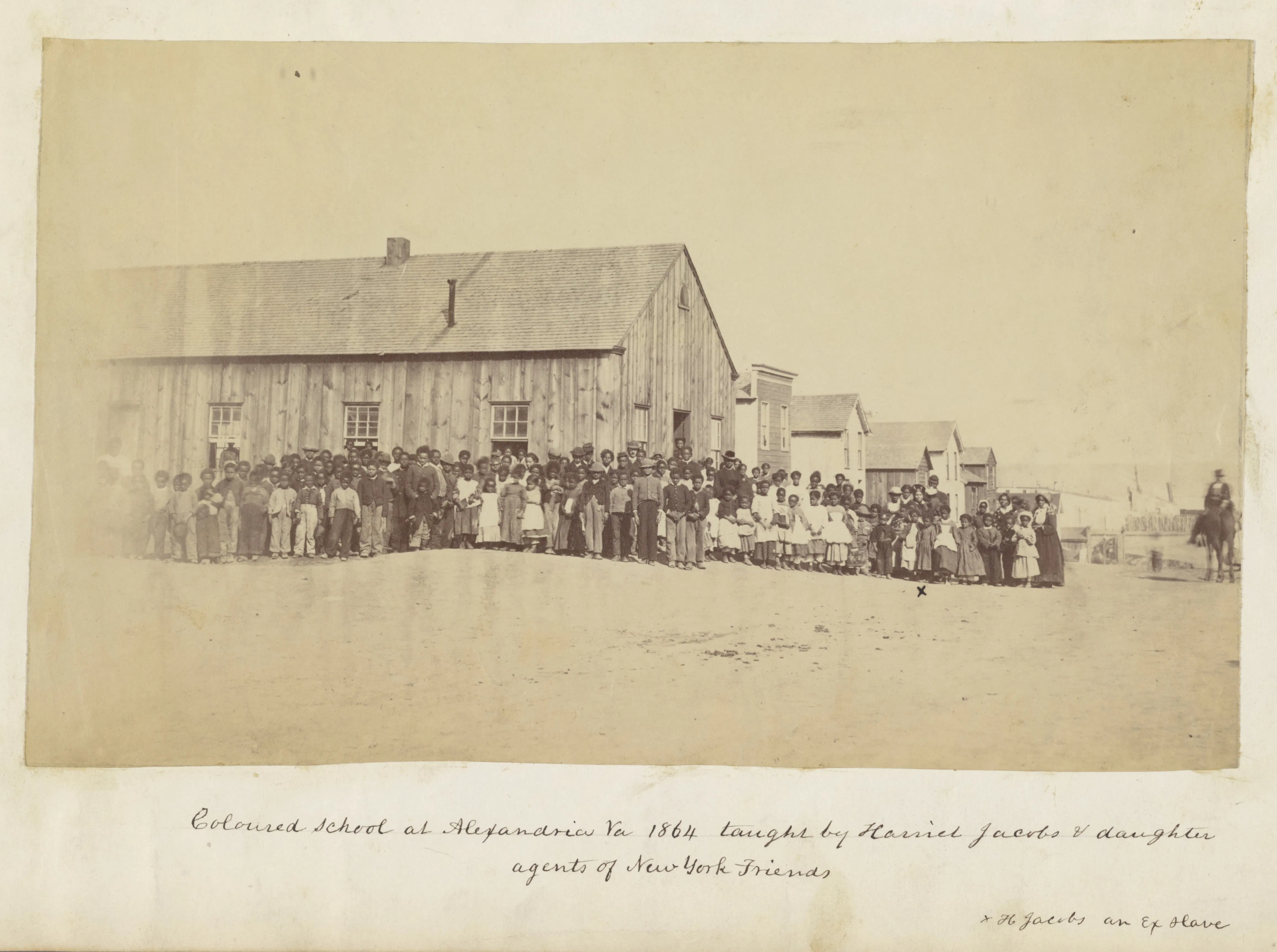 Harriet en Louisa Matilda Jacobs en hun studenten voor de Jacobs School, Alexandria, Virginia, 1864