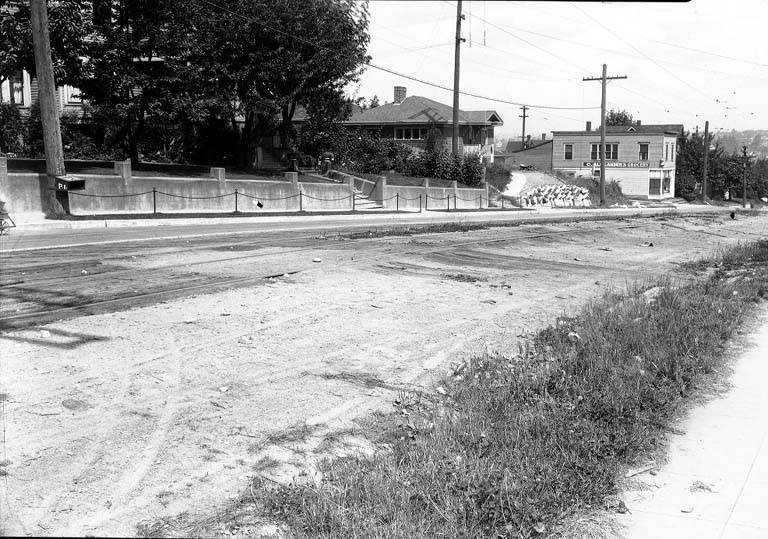 File:Latona Ave NE from NE 62nd St, ca 1920 (SEATTLE 536).jpg