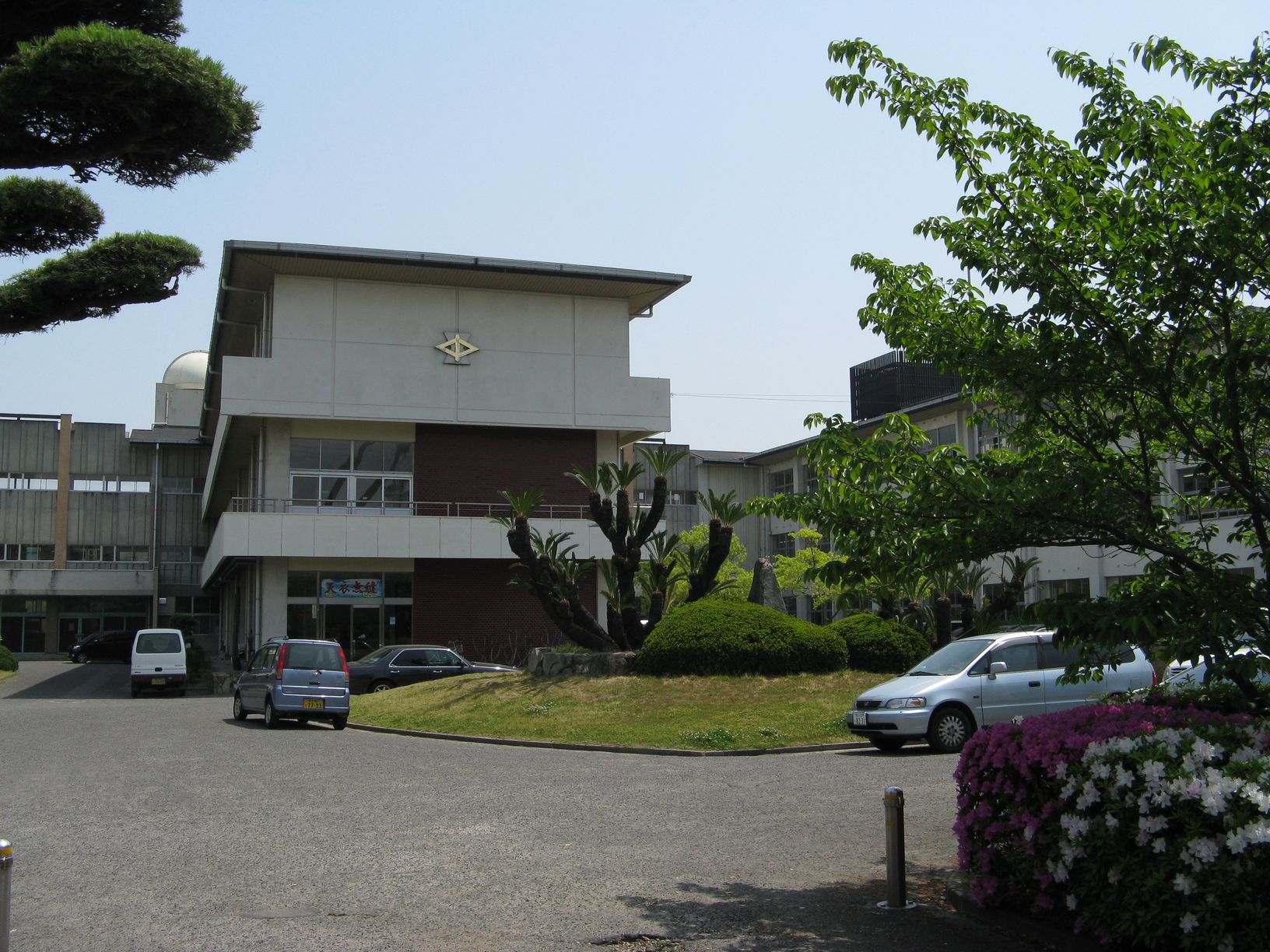 ファイル:Marugame city Higashi jhs.jpg - Wikipedia