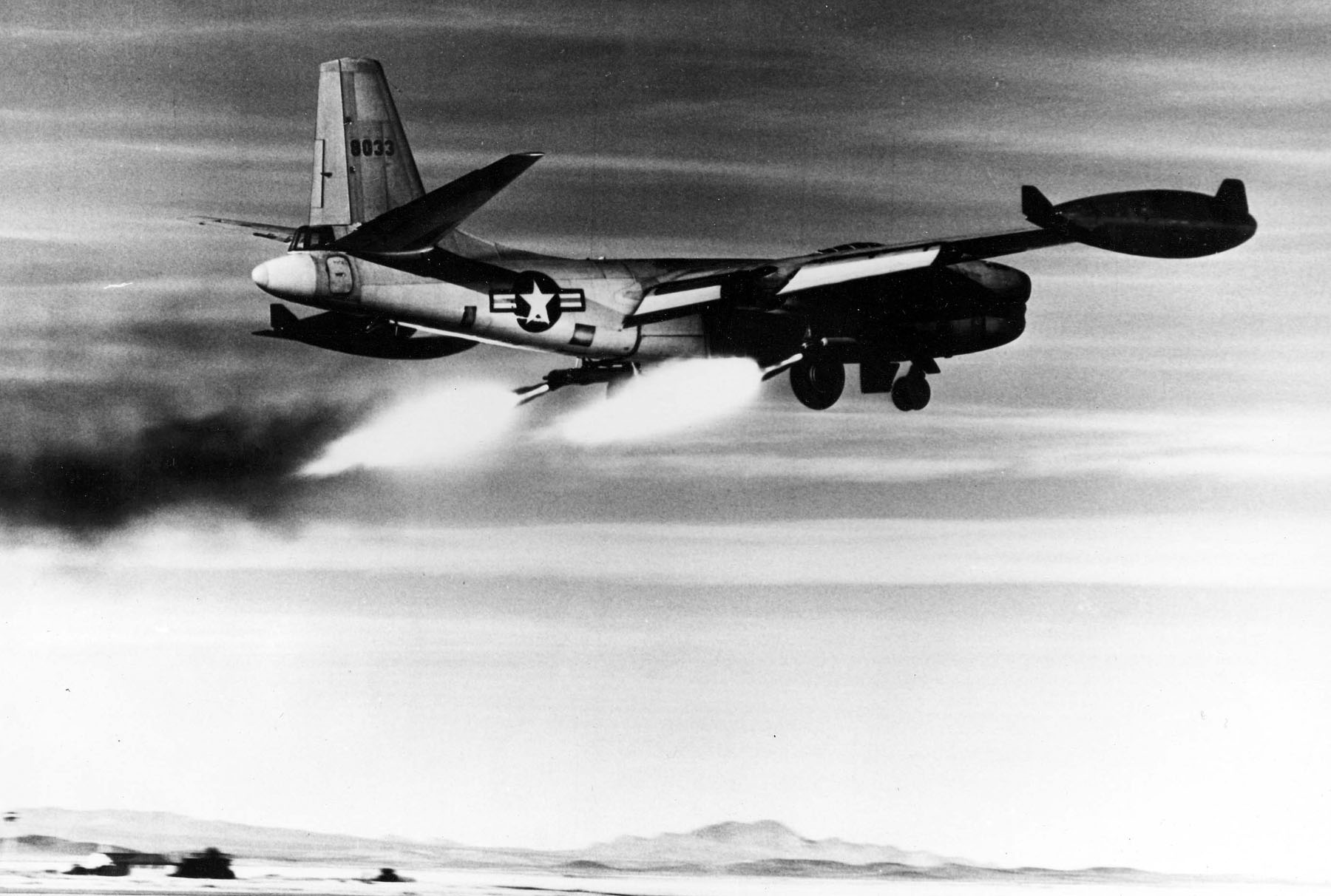 File:North American RB-45C (SN 48-033) rocket-assisted take off. 061023-F- 1234S-014.jpg - Wikimedia Commons