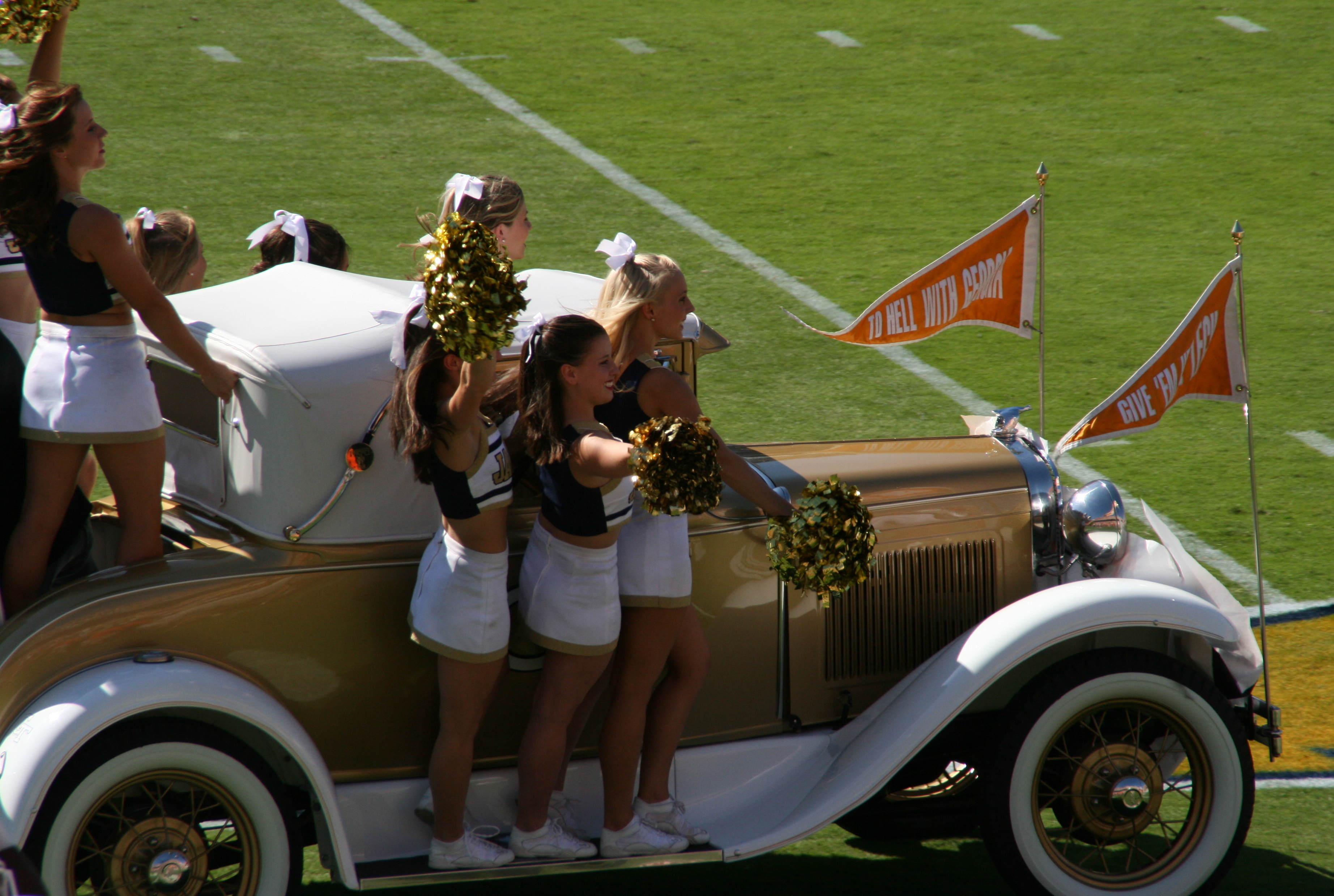 Georgia institute of technology mascot ramblin' wreck