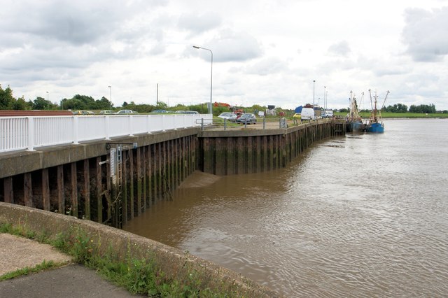 File:River Great Ouse, King's Lynn - geograph.org.uk - 3095787.jpg