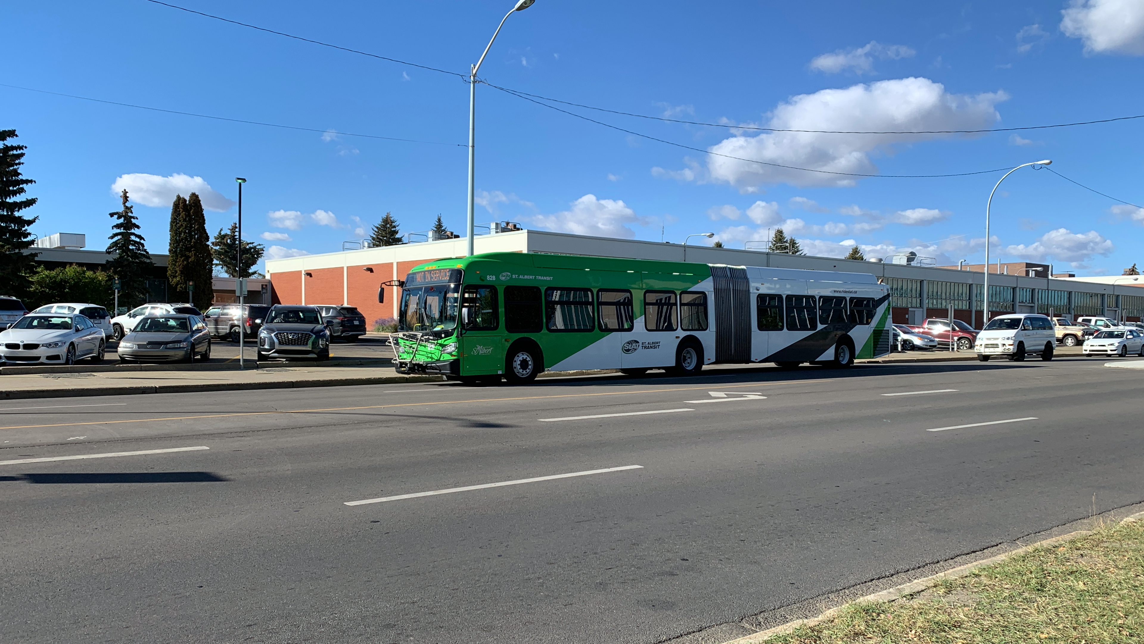 828 автобус маршрут. Автобус 828. Автобус 828 Москва. 828 Автобус Ясеневая 50.