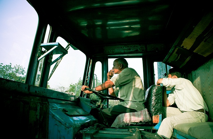 File:Truck drivers By Neha Tiwari 02.jpg - Wikimedia Commons