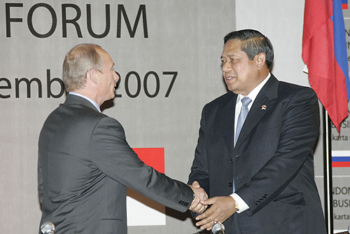 File:Vladimir Putin with Susilo Bambang Yudhoyono-9.jpg