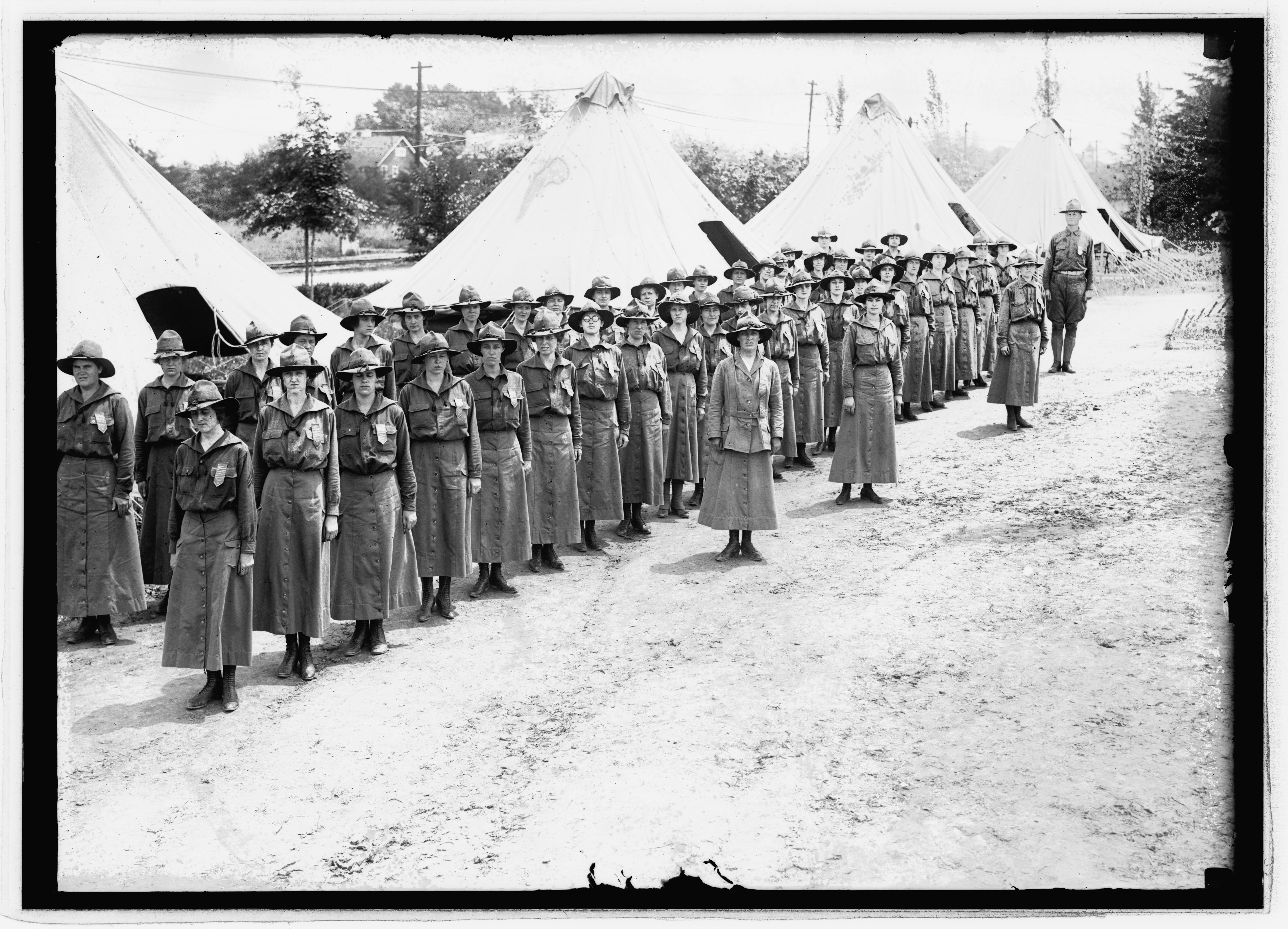 Camp defense. Лига защиты Индии май 1933 года. 1916 Women. Established 1916 in Washington d c.