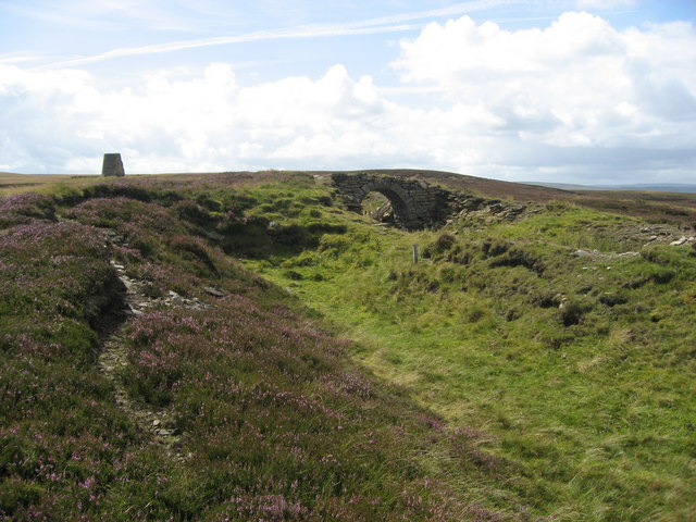 File:Access bay to lead smelting flue - geograph.org.uk - 529055.jpg