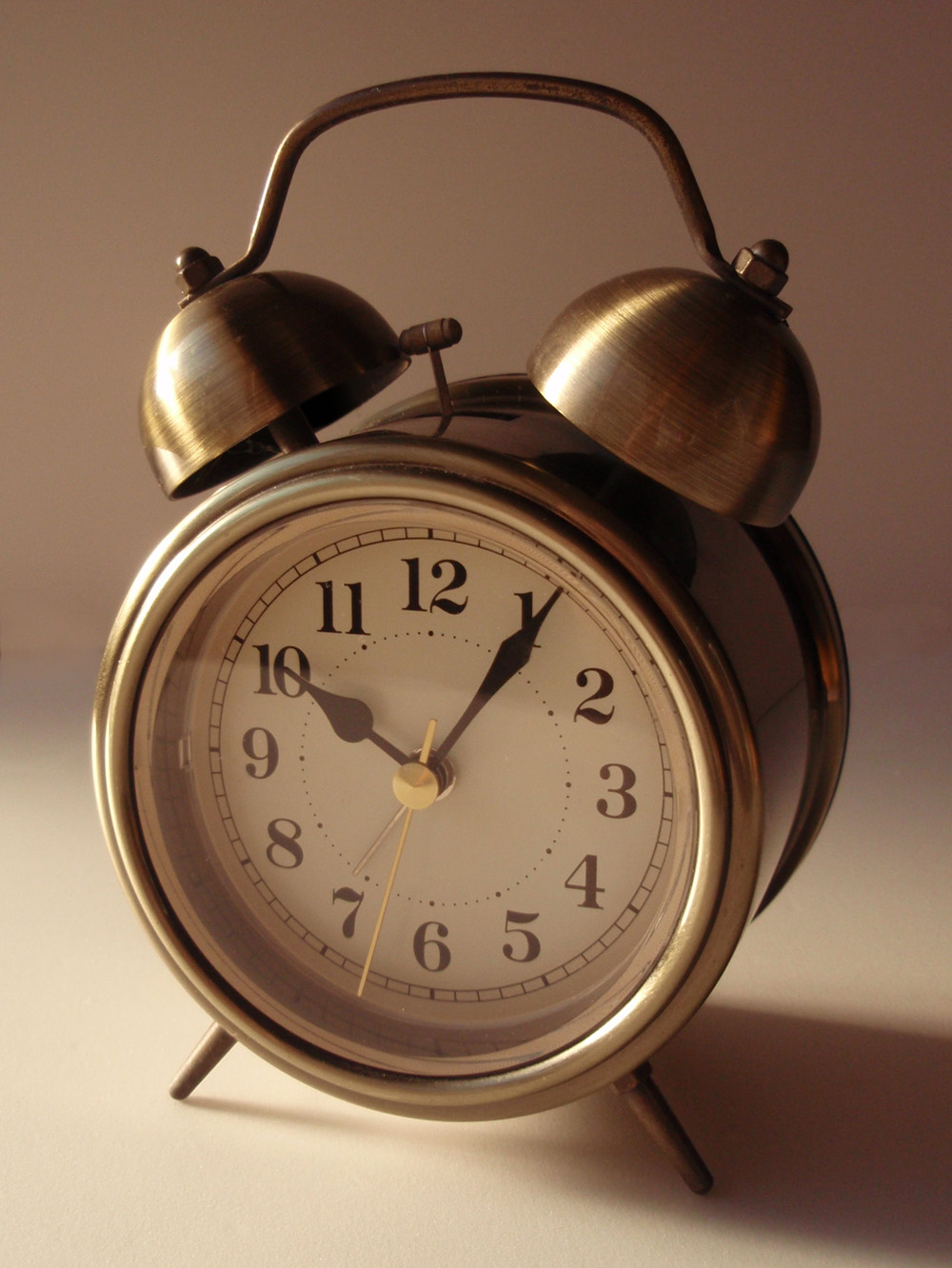 File:Alarm Clocks 20101105.jpg - Wikimedia Commons