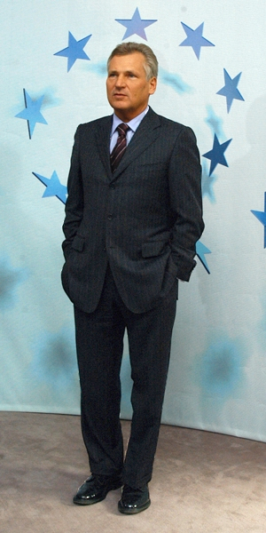 File:Aleksander Kwasniewski, Croatia 2005.jpg