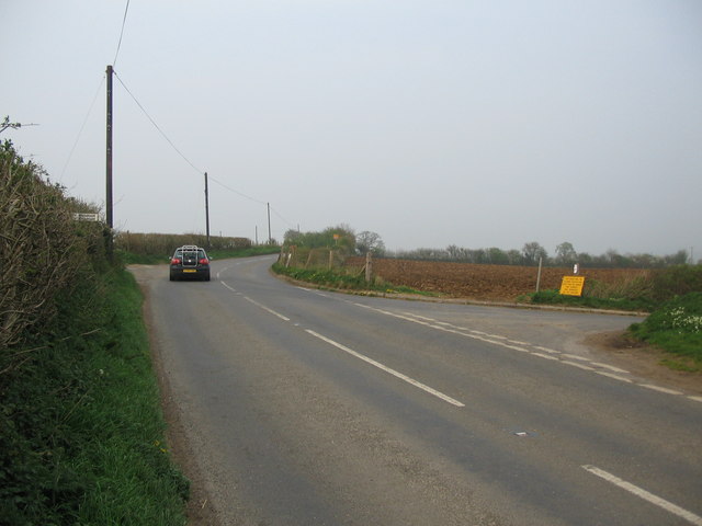 File:Approaching Seat Hill - geograph.org.uk - 403138.jpg