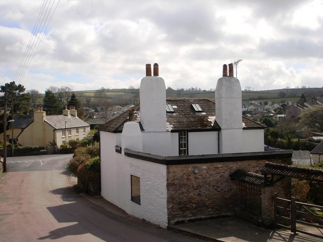 File:Building with two tall chimneys, Galmpton - geograph.org.uk - 368571.jpg