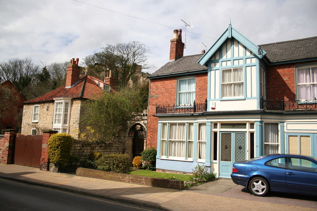 File:Castle Villa and Castle Cottage - geograph.org.uk - 154135.jpg