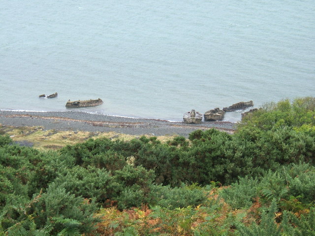 File:Concrete barges Cairnryan.jpg