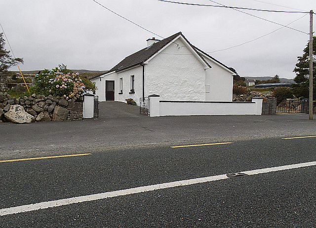 File:Cottage on west of R340 - Kylesalia Townland - geograph.org.uk - 3125114.jpg