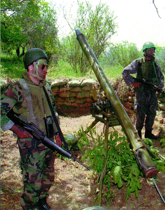 File:Hezbollah guerrillas.jpg