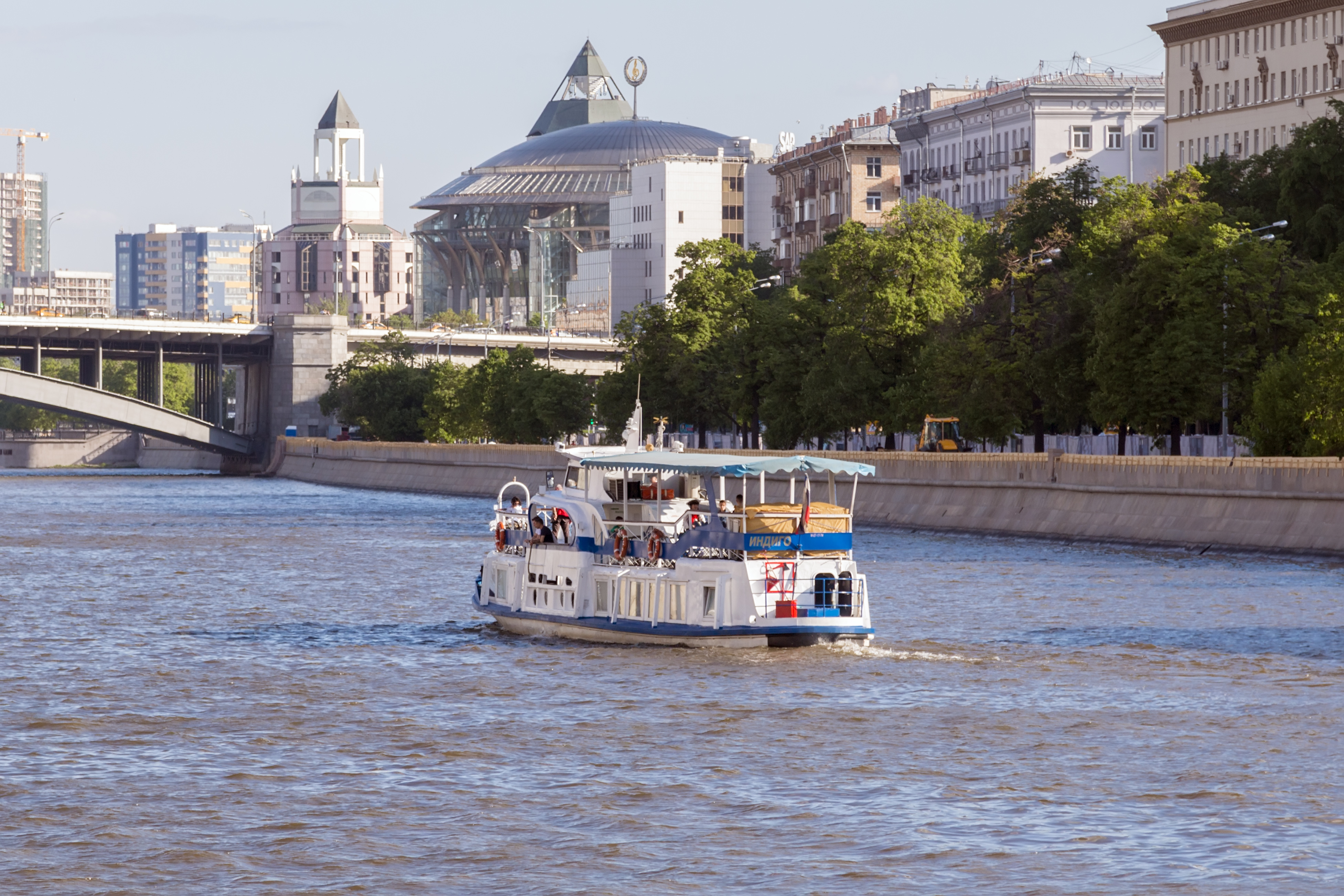 Москва река краткое содержание