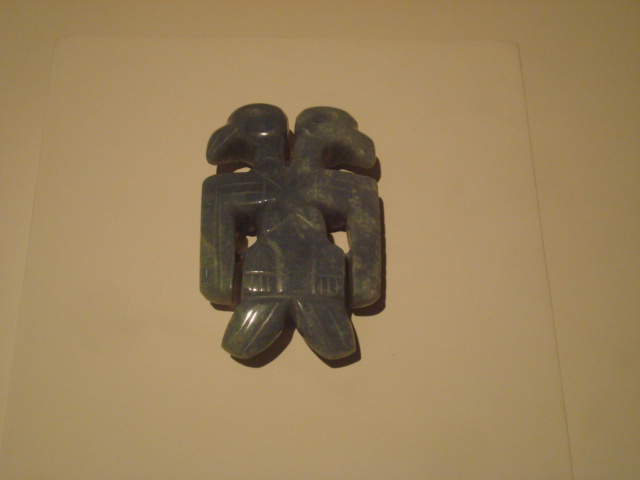 File:Jade bicéfalo. Museo del Jade. Costa Rica.JPG