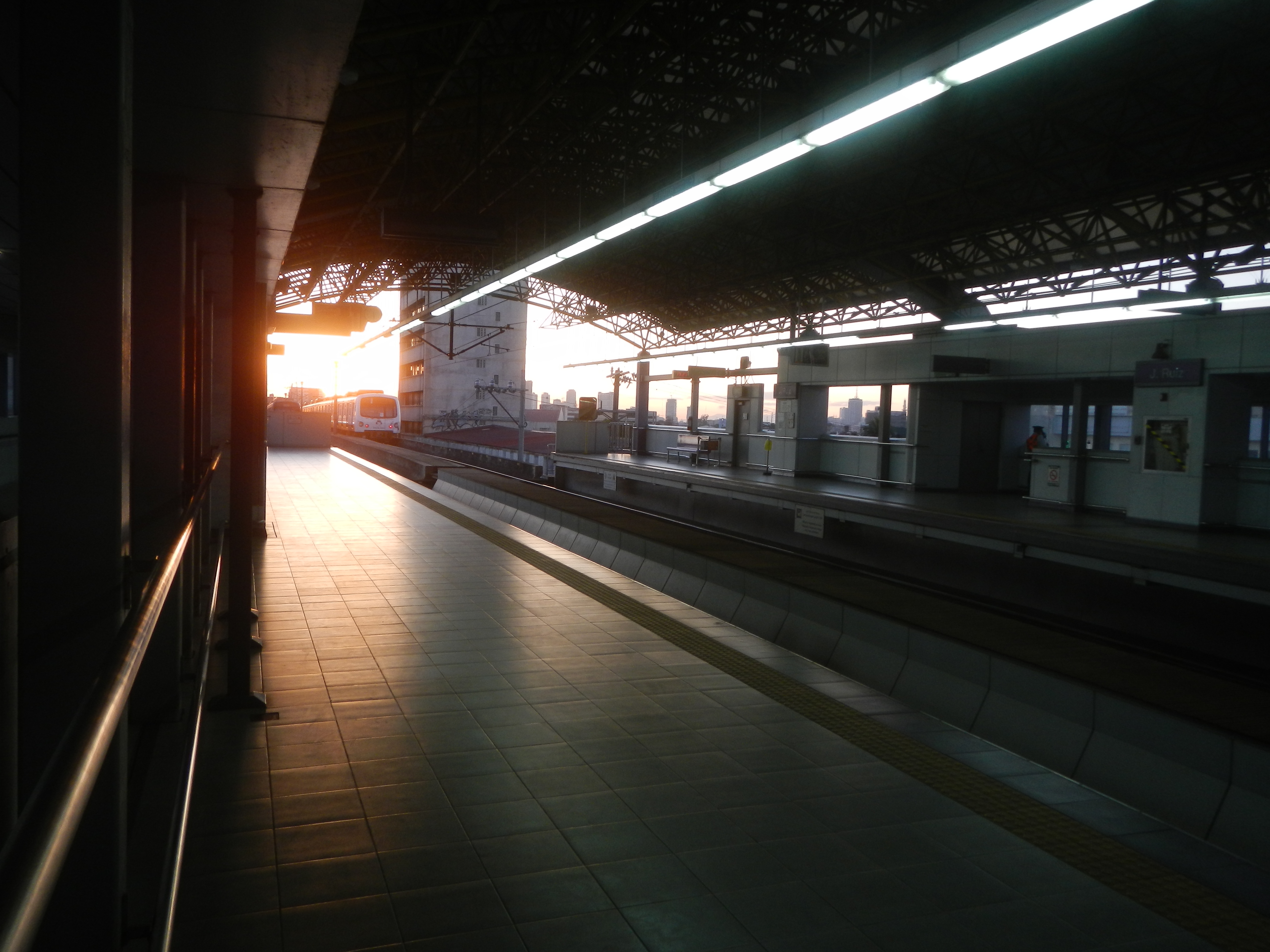 File Line 2 J Ruiz Station Platform 14 Jpg Wikimedia Commons