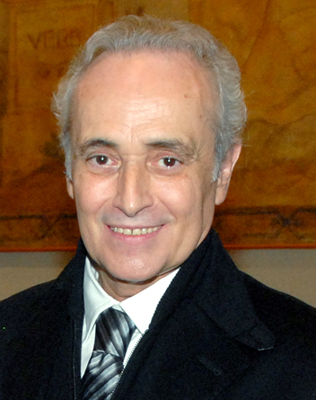 File:Marina Geli Josep Carreras i Jordi Serra (José Carreras crop).JPG