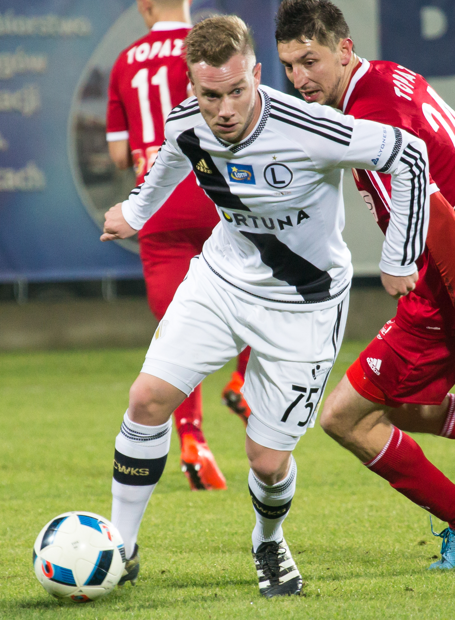 Moulin playing for [[Legia Warsaw]] in November 2016