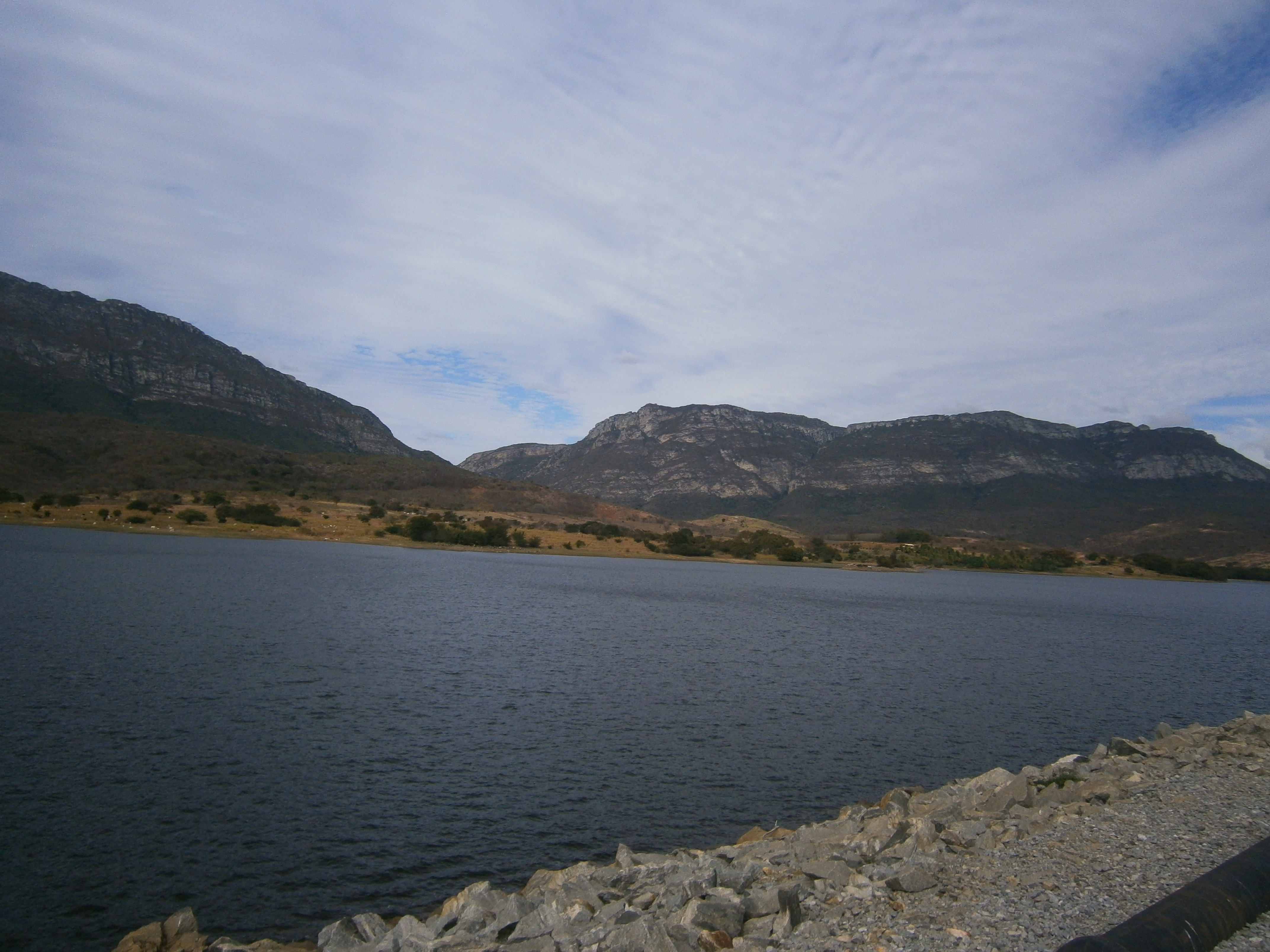 File:Reserva de água da Copasa em Serranópoles de Minas.JPG